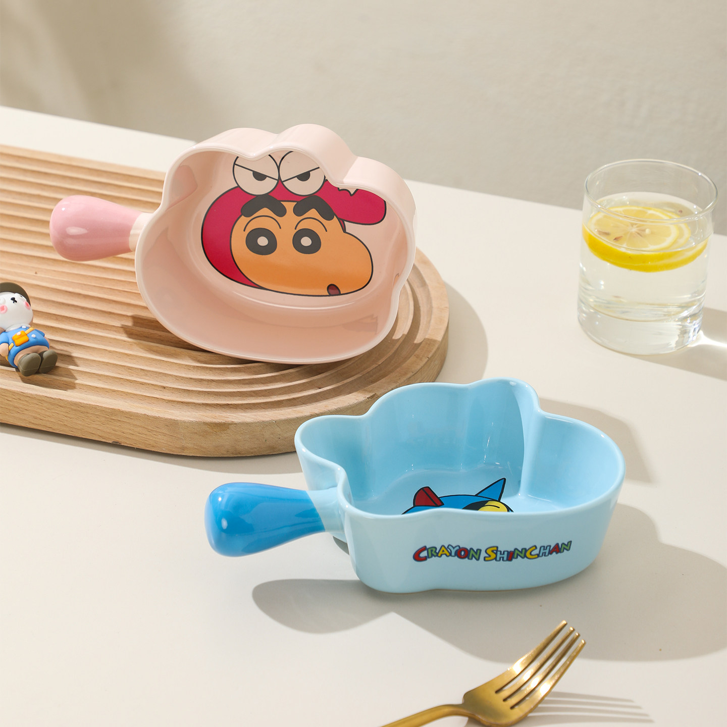 蜡笔小新陶瓷烤碗家用带手柄碗水果沙拉碗卡通学生宿舍单柄米饭碗