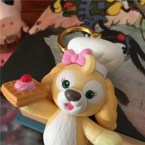 达菲小熊的新朋友cookie厨师小狗塑胶公仔钥匙扣 - 图0