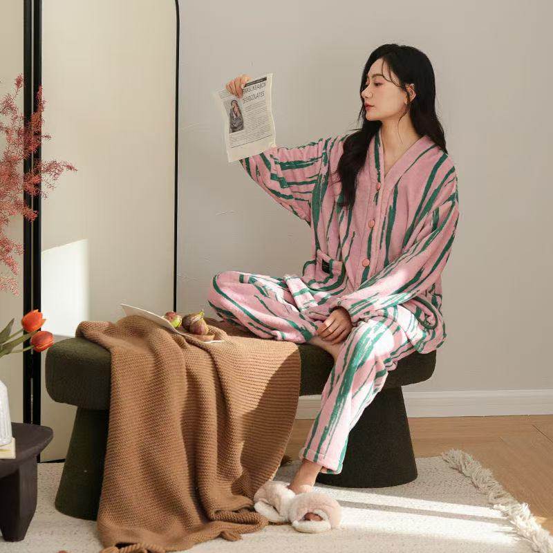 汀伊兰品牌珊瑚绒卡通睡衣女秋冬加绒加厚连帽家居服套装2023新款,淘宝优惠券,粉丝福利购,淘宝优惠卷