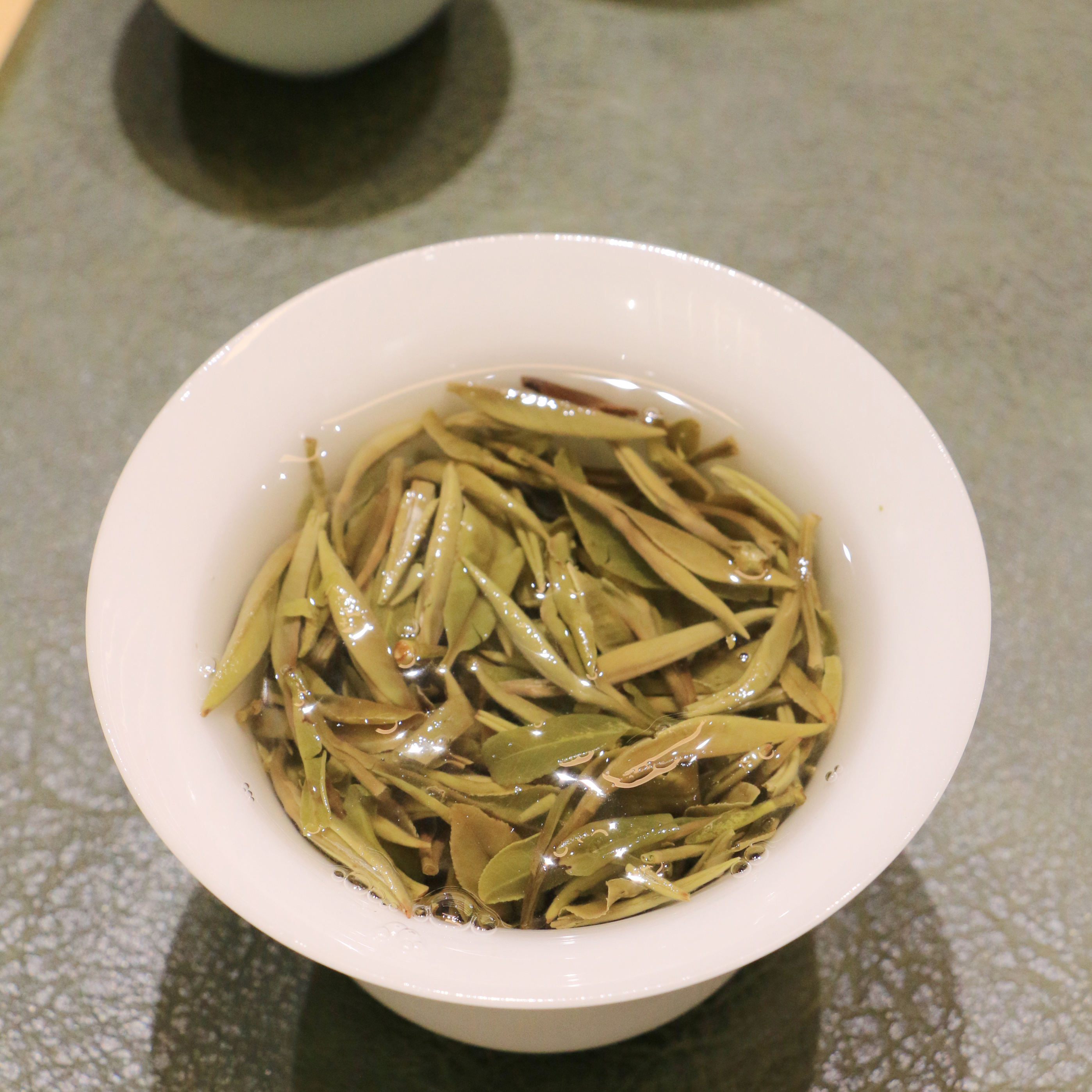 福鼎白茶【桃花】2025年老枞荒野白牡丹饼正宗磻溪高山茶叶300克 - 图2