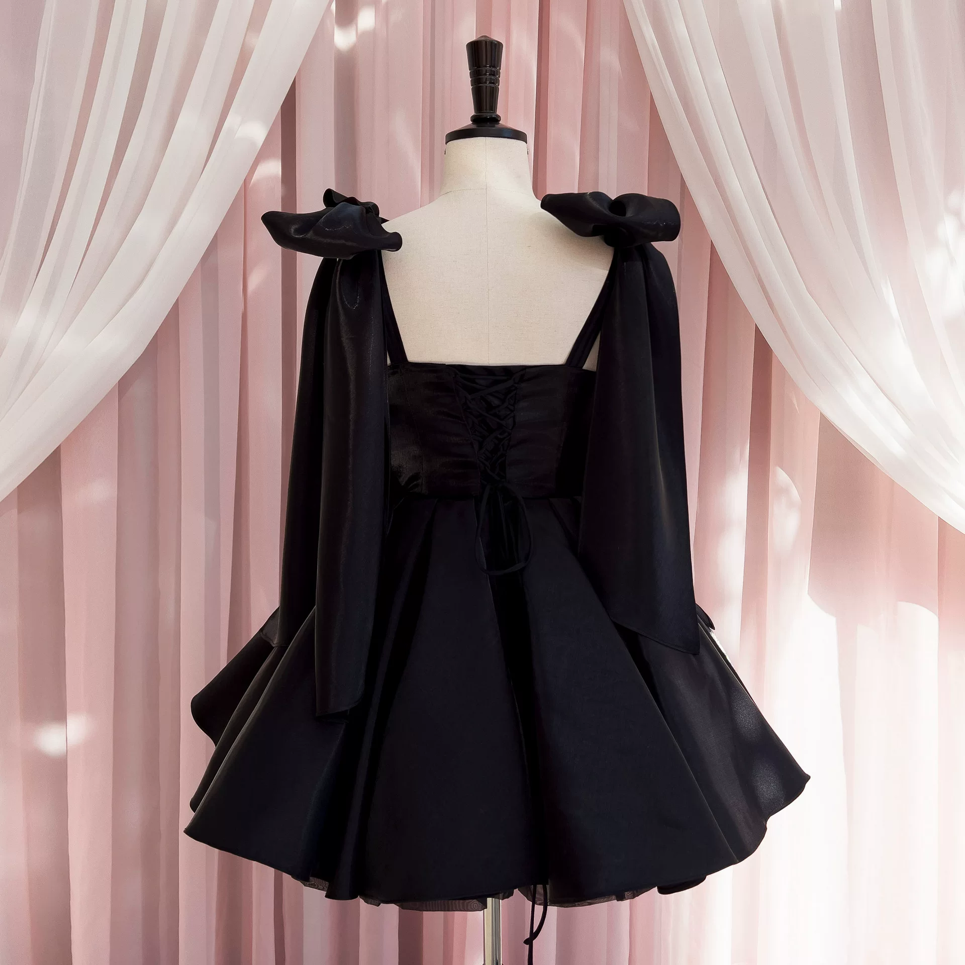 Новое платье для торжеств с небольшим черным юбкой известных личностей Хеп Беньфэнг, легкая роскошь повседневный дизайн женский