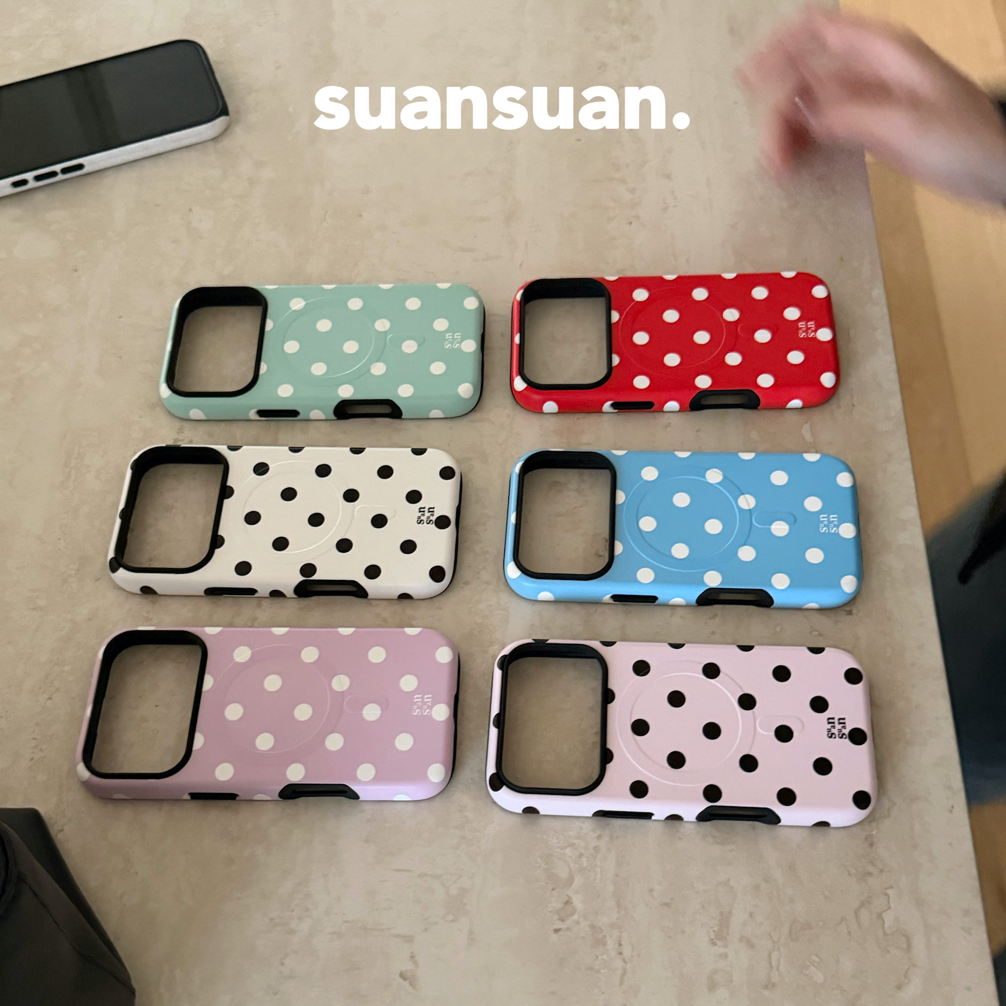 suansuan时髦彩色高级波尔卡圆波点韩国进口磁吸二合一菲林全包磨砂手机壳适用iPhone17promax苹果16防摔1514,淘宝优惠券,粉丝福利购,淘宝优惠卷