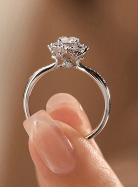 DR灿若星辰莫桑石钻戒纯银戒指女