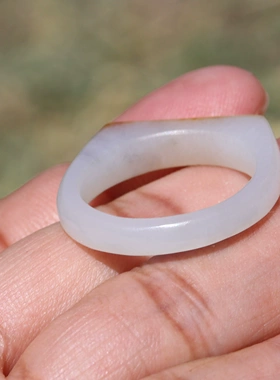 新疆和田玉籽料洒金皮白玉戒指