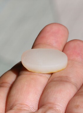 洒金皮戒面镶嵌新疆和田玉籽料