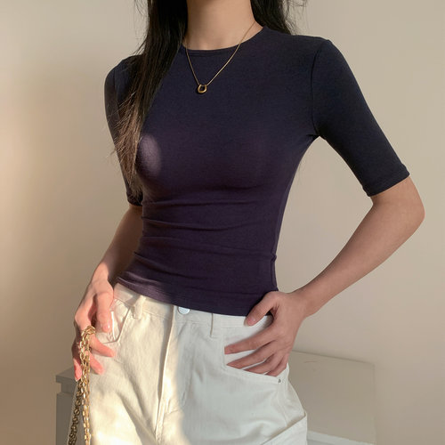设计感不撞款圆领正肩t恤女秋季2026春夏季新款修身显瘦中袖上衣 - 图2