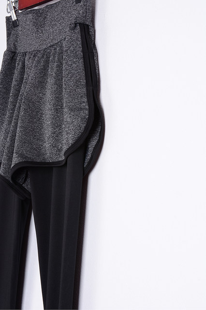 Spring and summer fitness yoga quick-drying tight sports shorts