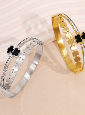 NVOXS原创设计小熊镶钻手镯