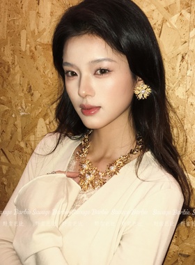 复古夸张金色花朵项链