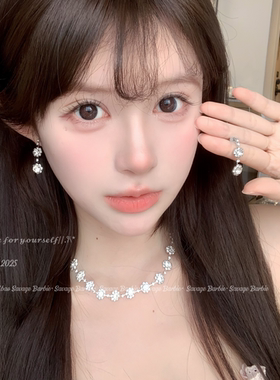 千金感闪钻花朵项链耳环套装