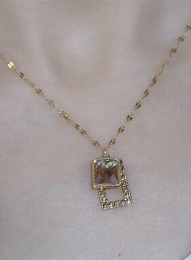 咖色锆石水晶方块项链女简约气质韩版爆款锁骨链新款时尚百搭配饰