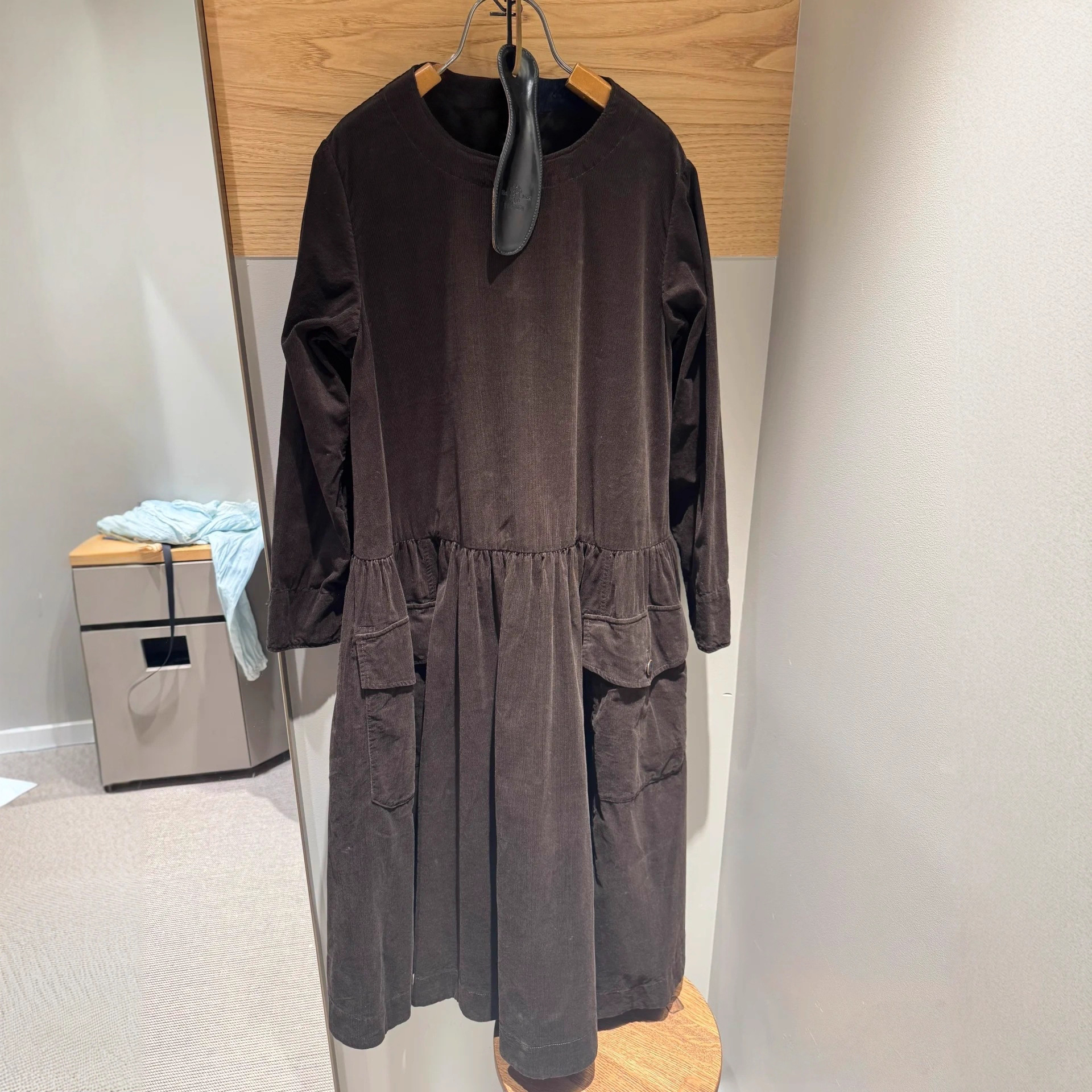 南油品质25秋季新款日系中长款灯芯绒森女百搭宽松显瘦连衣裙两色 - 图0