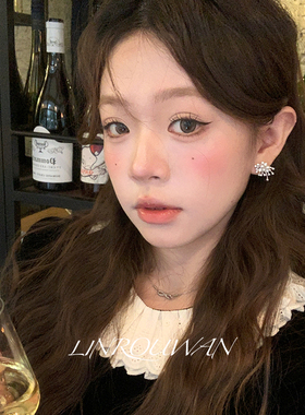 韩系欧尼璀璨星云锆石耳钉