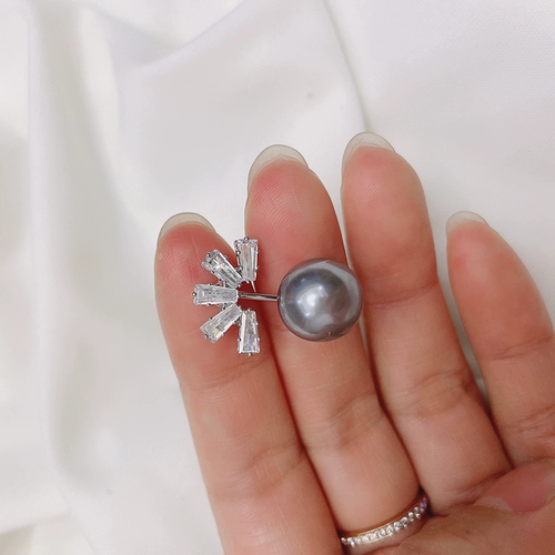 Защитное белье, невидимая брошь, булавка, фиксаторы в комплекте