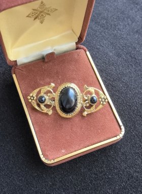 中古vintage复古宫廷风胸针女高级感轻奢小众设计感胸花别针配饰