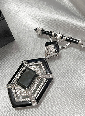 珠宝黄金万黑骑士情侣墨翠吊坠