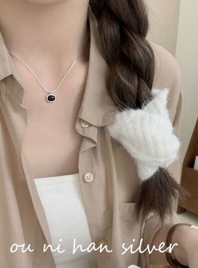 欧尼 925纯银简约小众设计荧光石黑玛瑙几何椭圆吊坠项链女锁骨链