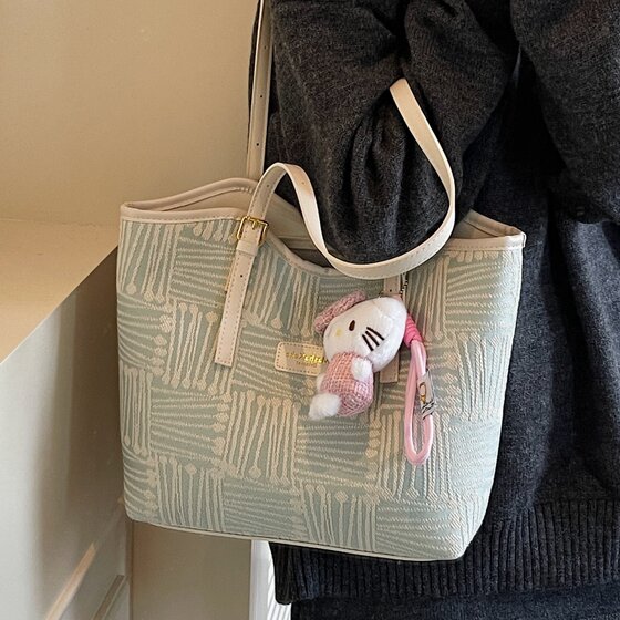 High-end versatile work and commuting bag women's 2026 new shoulder bag casual large capacity simple tote bag