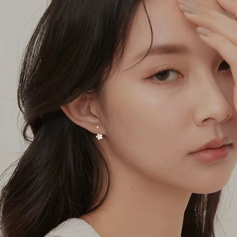 每日惊喜足银999银樱轻绽于耳畔U形耳钉 - 图1