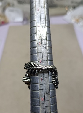 B12 满29元包邮  复古龙戒指