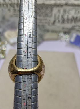 B12 满29元包邮  戒指 有瑕疵