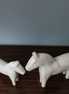 北欧简约ins风木质做旧木马摆件创意客厅工作室氛围感柜子装饰物