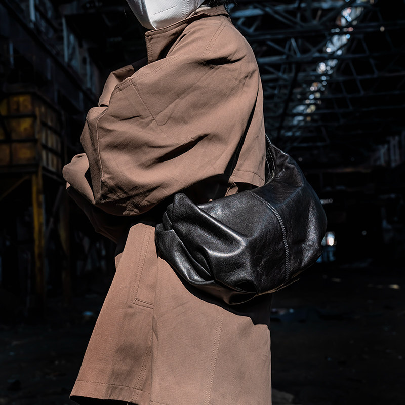 头层植鞣羊皮复古软皮牛角包单肩腋下斜挎手提饺子包小众休闲百搭