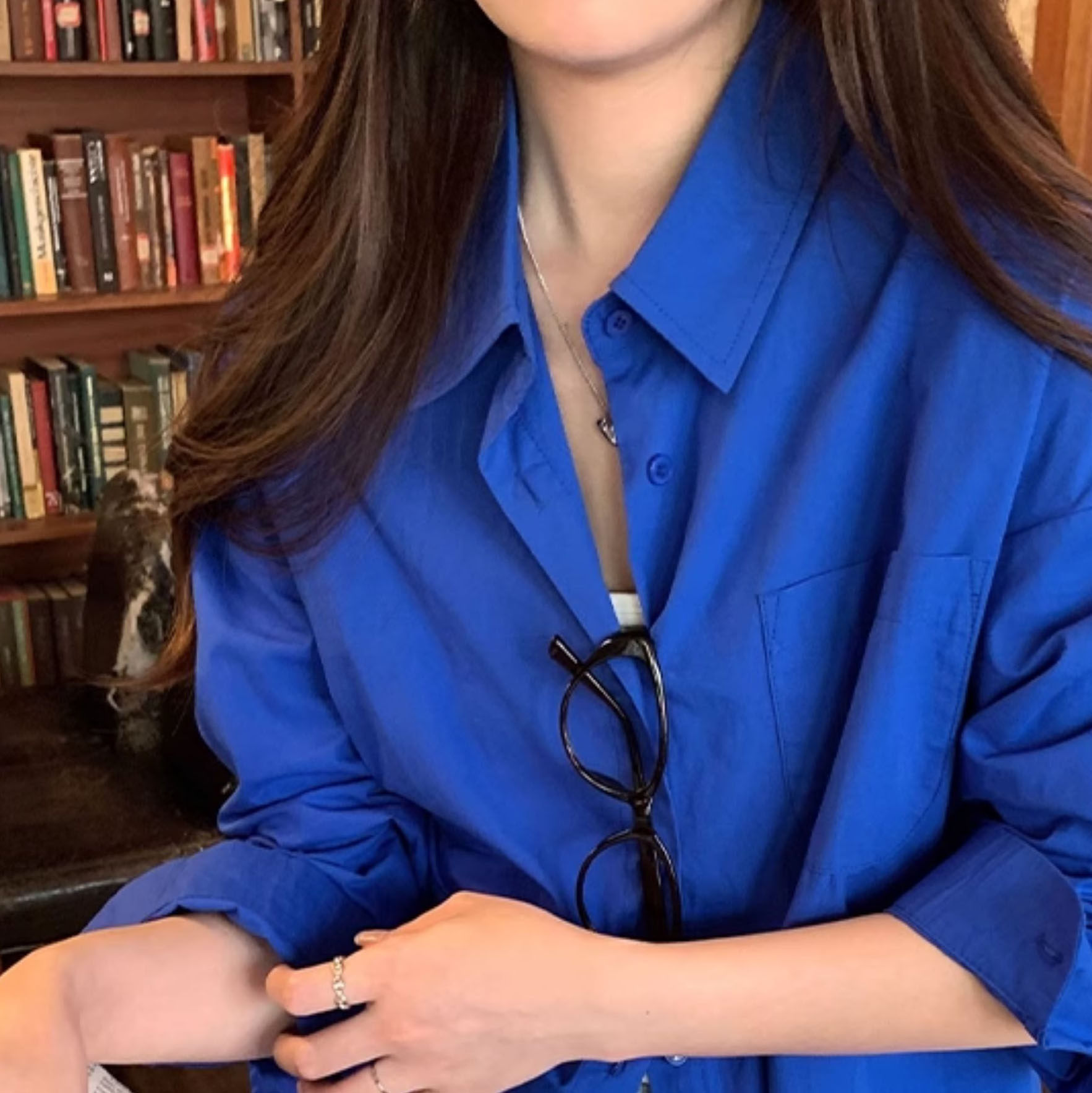 秋冬克莱因蓝色长袖衬衫女别致宝蓝色小清新气质时尚优雅休闲衬衣