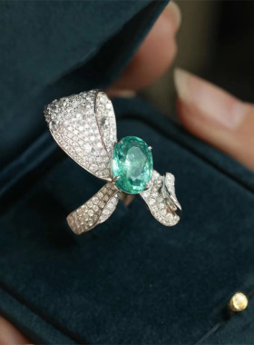 tiktok抖音直播热卖欧美彩宝高级感祖母绿蝴蝶结戒指女开口百搭款