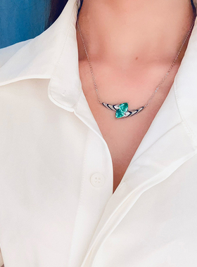 精致小众设计项链女重工祖母绿锆石锁骨链简约气质高级感百搭吊坠