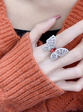 新款高订蝴蝶戒指女红宝石彩宝ins风奢华气质百搭镶嵌满钻小红书
