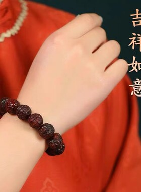 小叶紫檀民族风貔貅手串手持