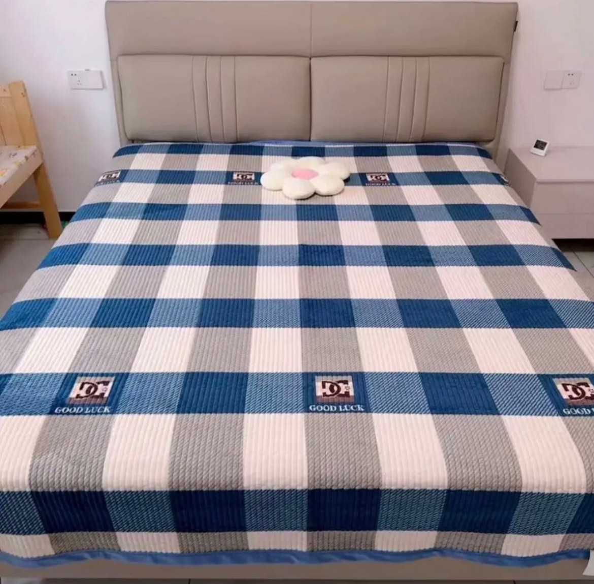 学生宿舍牛奶绒床盖单人加厚绗缝绒毯床单女生毛毯冬季保暖沙发垫,淘宝优惠券,粉丝福利购,淘宝优惠卷