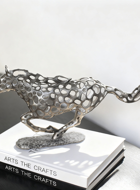 中古风镂空马雕塑摆件