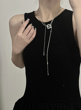 2025年新款复古轻奢方钻小锁项链