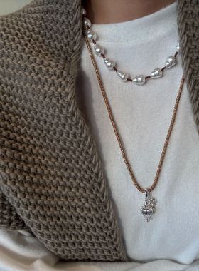 黑色滴油字母爱心吊坠项链女韩系简约百搭时尚潮流气质颈链毛衣链