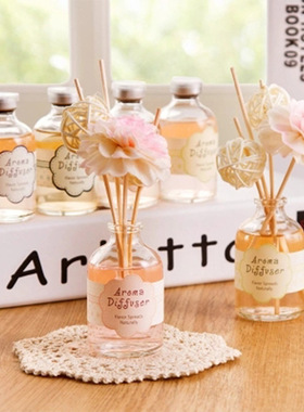 新款花朵精油香薰家居摆件精美藤条空气挥发无火香薰套装干花香氛