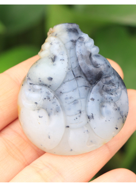 龙龟把玩件和田玉青花籽料