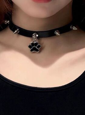 叛逆肉球项圈女颈带猫爪皮铆钉choker颈链 y2k辣妹暗黑摇滚朋克潮