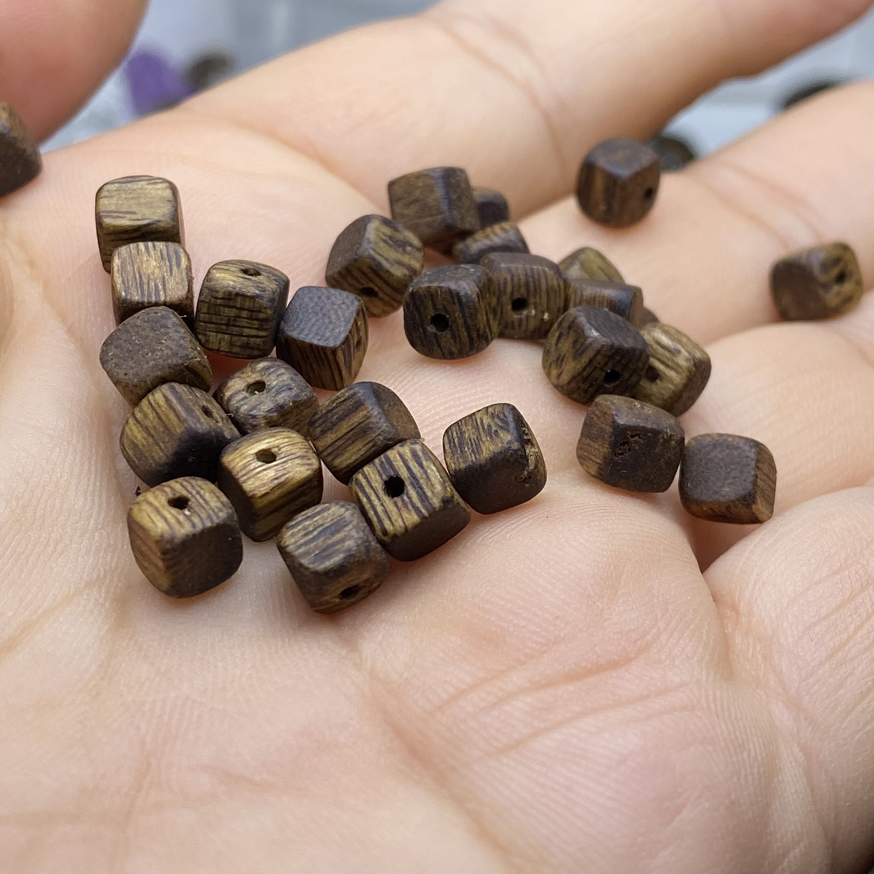 正品保真天然沉香随形隔片隔珠水晶蜜蜡手串项链垫片diy木头配饰,淘宝优惠券,粉丝福利购,淘宝优惠卷