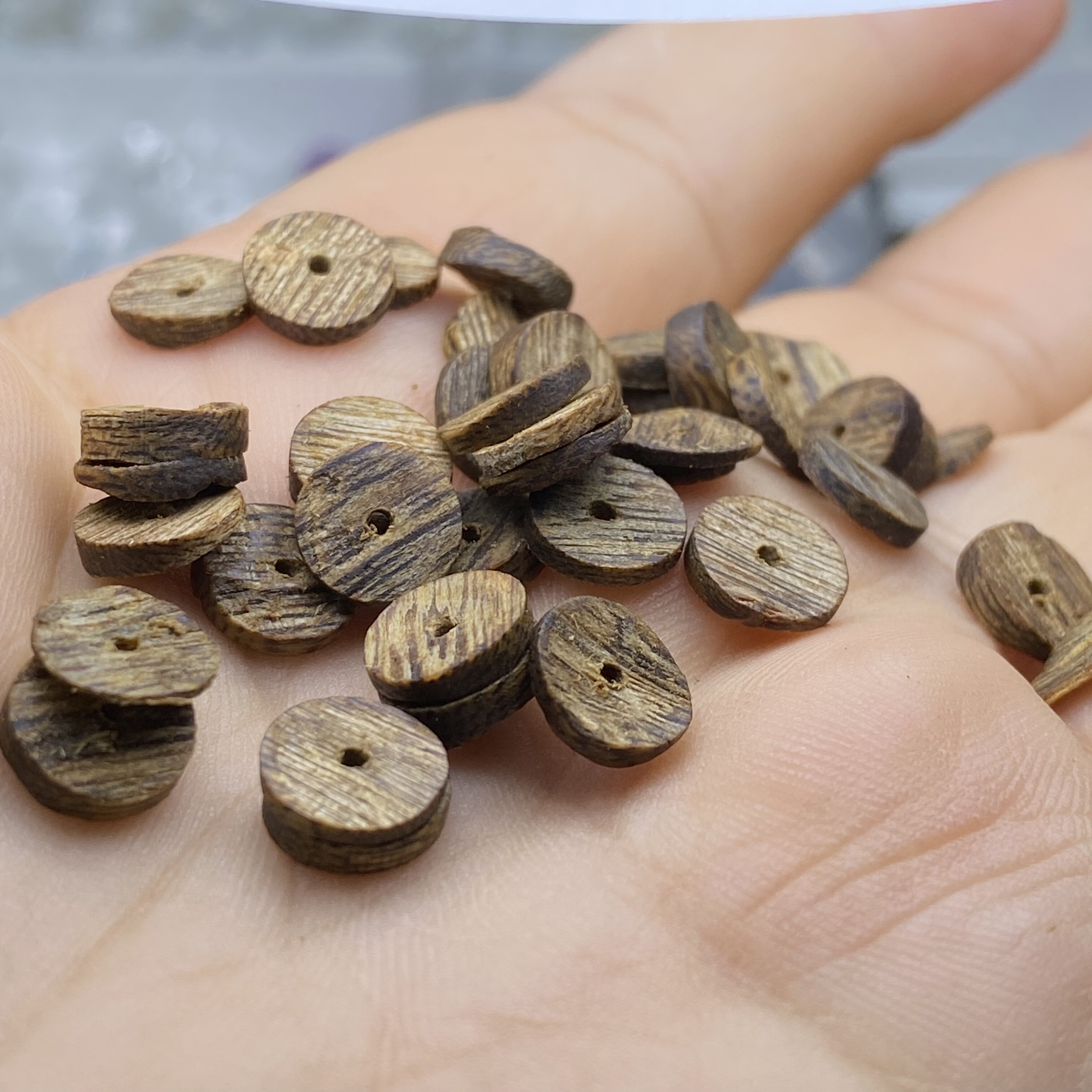 正品保真天然沉香随形隔片隔珠水晶蜜蜡手串项链垫片diy木头配饰,淘宝优惠券,粉丝福利购,淘宝优惠卷