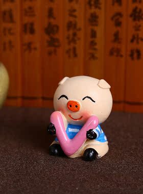 工艺品蛋糕装饰可爱情侣猪摆件