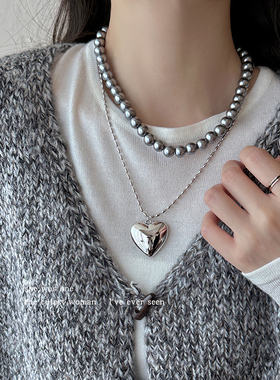 灰色爱心仿珍珠项链女款2024新款