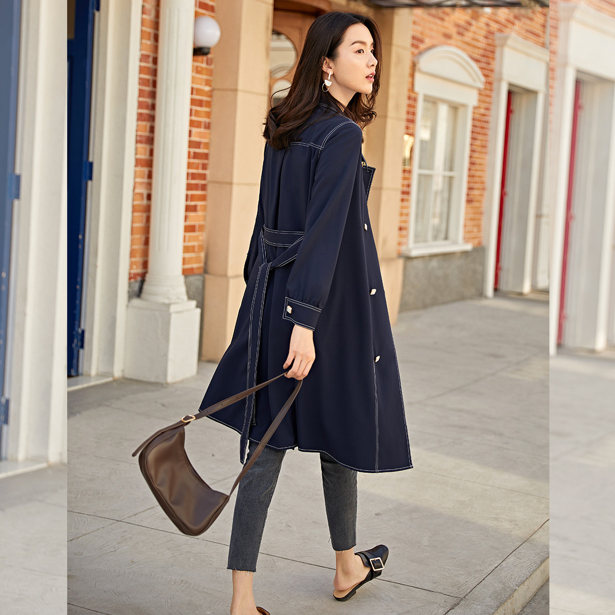 对白风衣式双排扣2020秋季连衣裙 对白连衣裙
