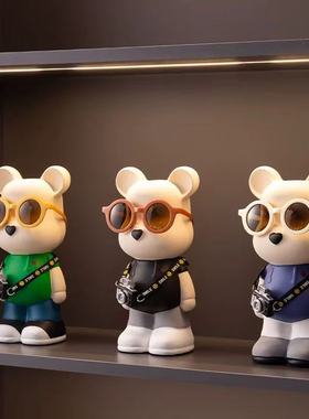 网红旅行熊客厅摆件轻奢