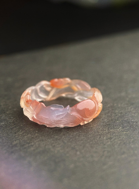 冰飘南红玛瑙九尾狐如意戒指俏色巧雕如意苏工雕刻