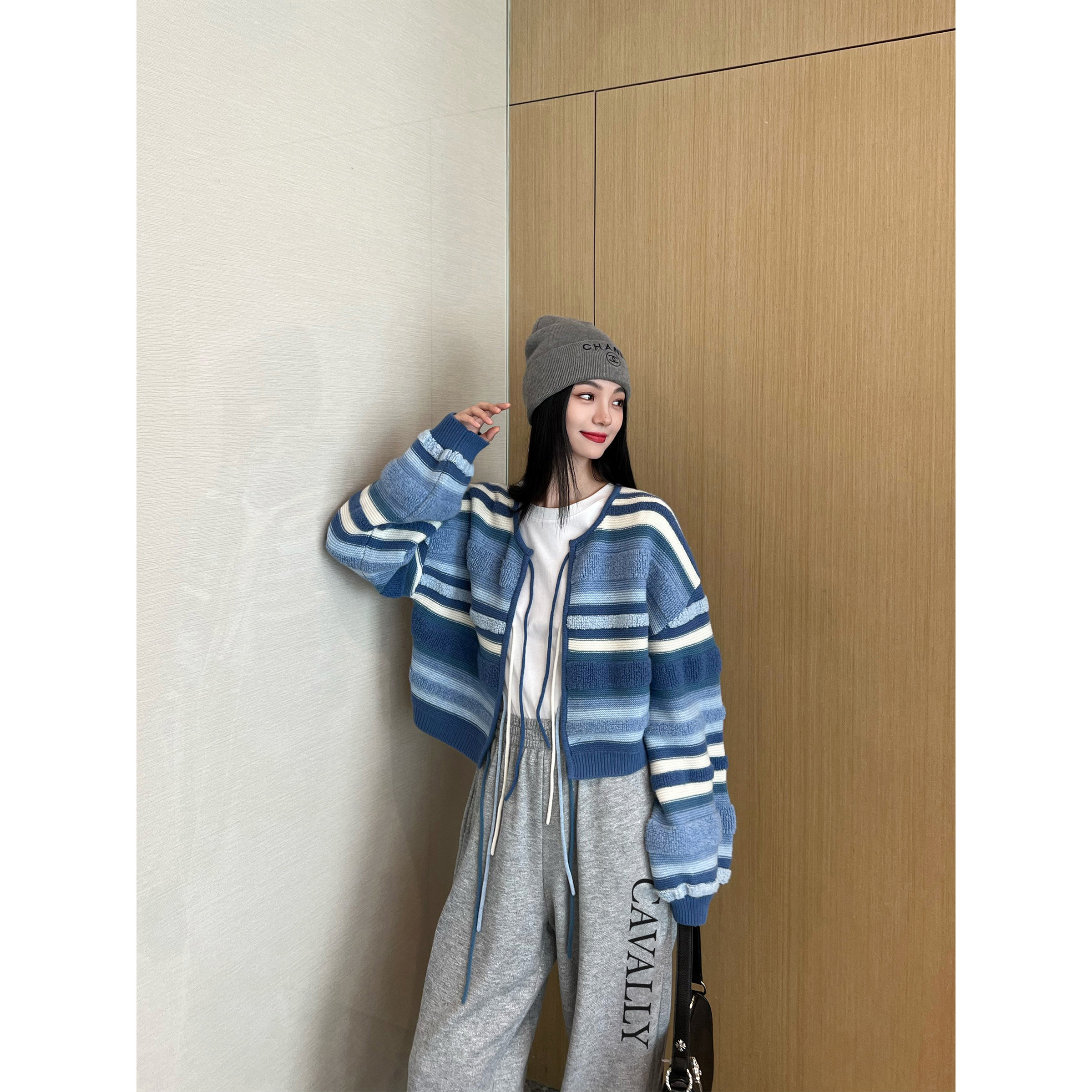 NancyCavally糖心奶栗 R标100纯羊毛 彩虹条纹蝴蝶结系带针织毛衣