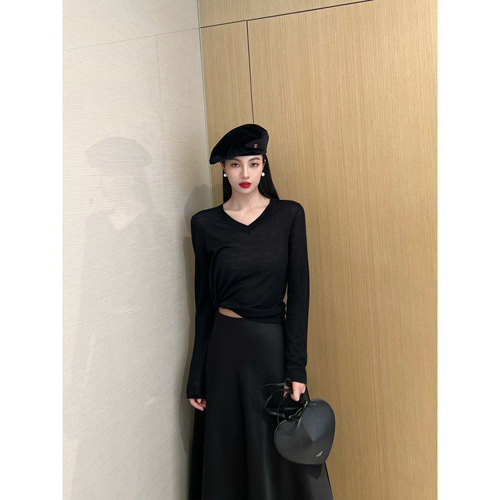 NancyCavally专柜款超细100S美丽诺羊毛 轻薄0压感V领修身打底衫 - 图1