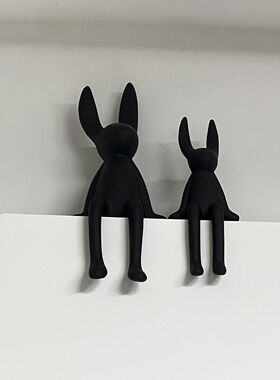 卡通坐姿长耳兔陶瓷摆件客厅玄关电视柜酒柜悬浮背景墙装饰高级感