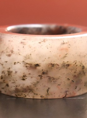 20内径17*4mm13g戒指把玩精雕龙戒戒指桂林鸡血玉石乾坤料黑底红